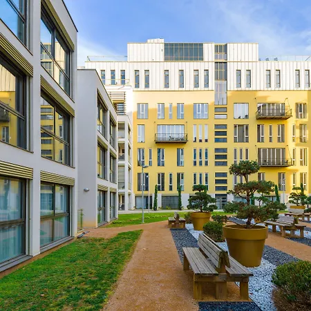 Lagrange Aparthotel Lyon Lumiere-2
